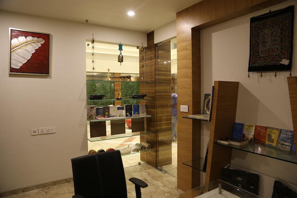The Fern Residency Mundra Ξενοδοχείο Εξωτερικό φωτογραφία