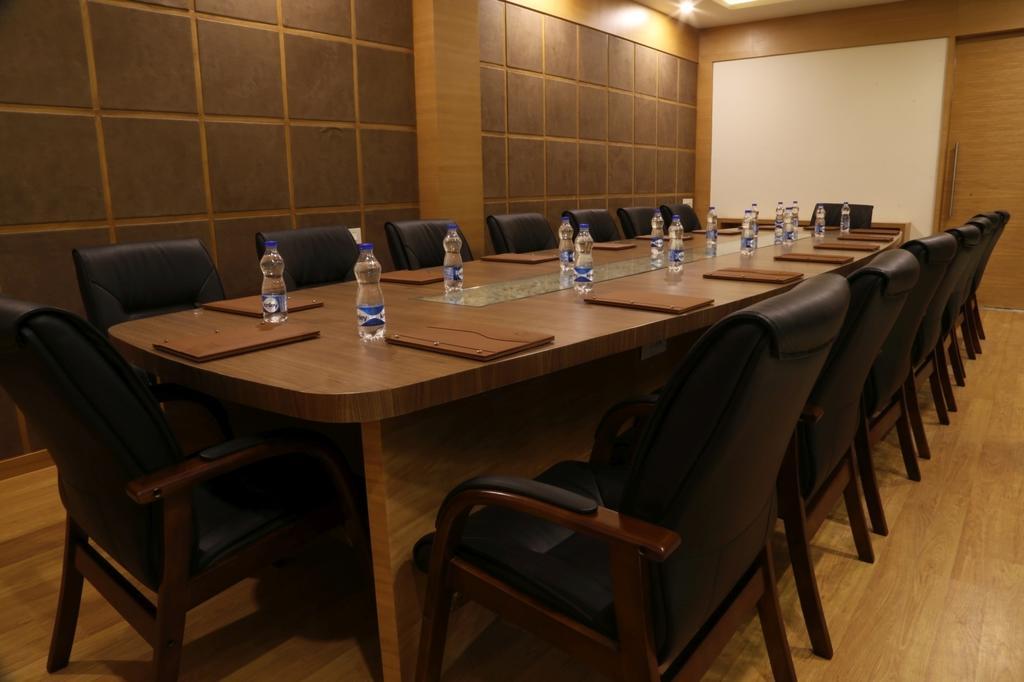 The Fern Residency Mundra Ξενοδοχείο Εξωτερικό φωτογραφία
